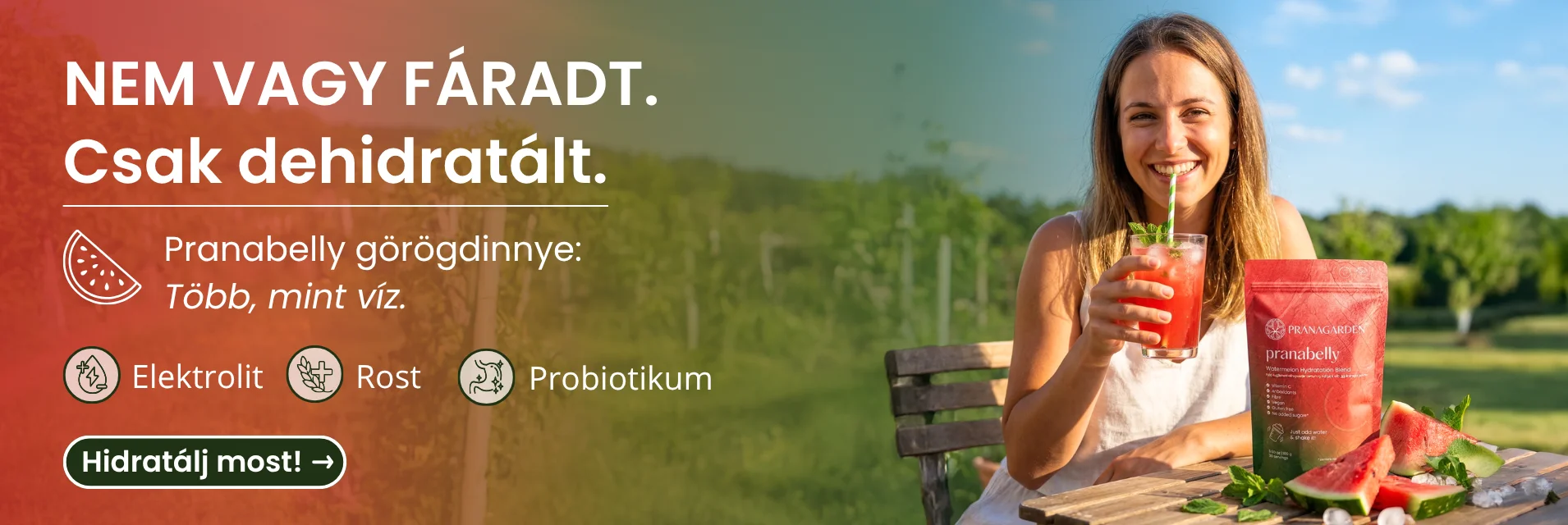 görögdinnyés vízitalport kortyolgató nő