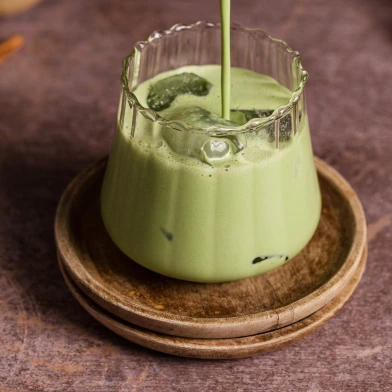 vibráló zöld matcha por